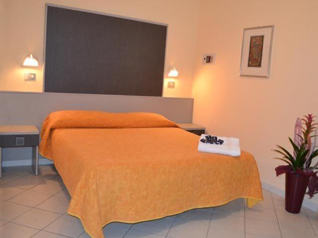 Hotel Abel & Residence - Camera Matrimoniale con Balcone - 2