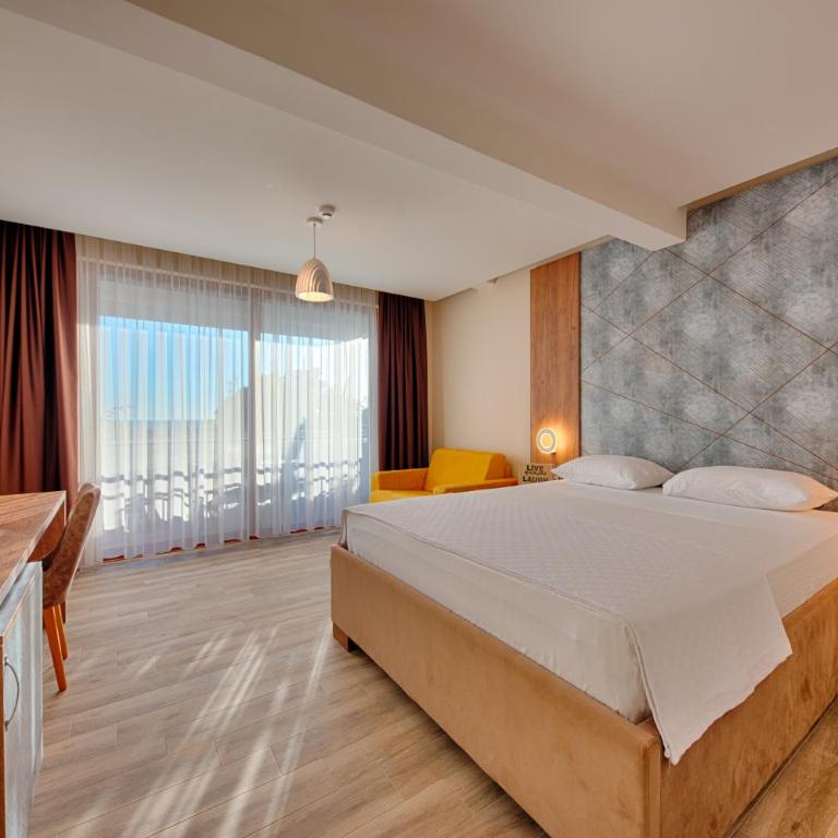 Sunset Hotel - Superior Double Room with Balcony and Sea View - 1