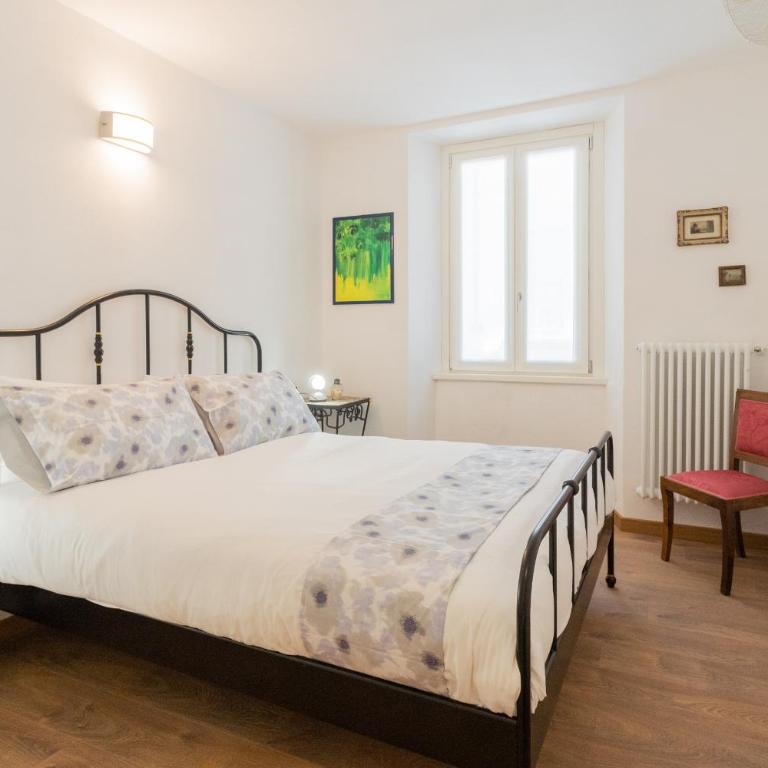 Da Pia in Historycal Como City Centre by Rent All Como - Appartamento con 2 Camere da Letto - 2