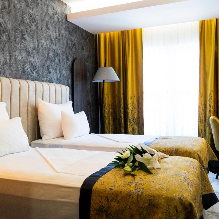 Hotel Pasha - Deluxe Twin Room - 8