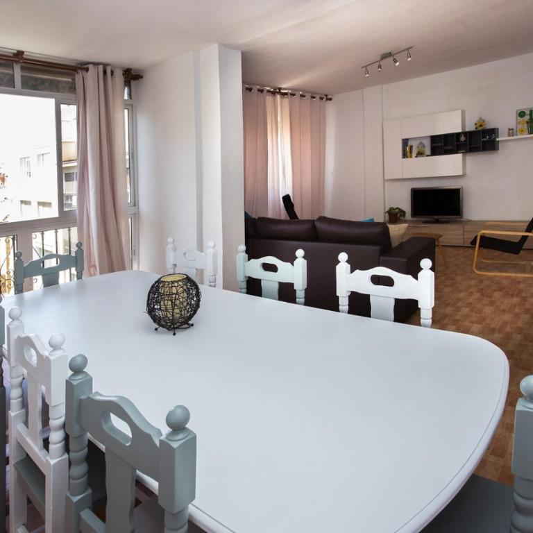 Piso Plaza de las Flores - Two-Bedroom Apartment - 5