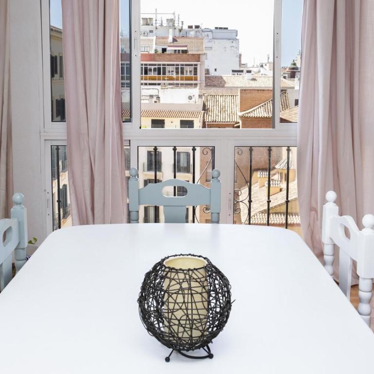 Piso Plaza de las Flores - Two-Bedroom Apartment - 6