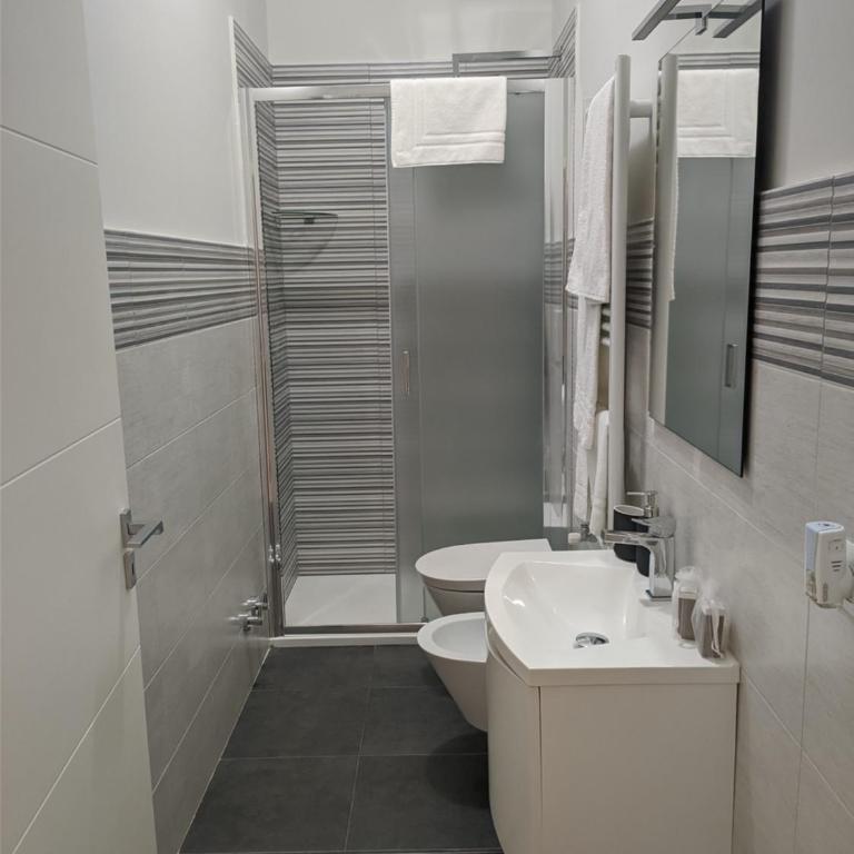 Terra di Sud Rooms - Camera Matrimoniale con Bagno Privato - 2