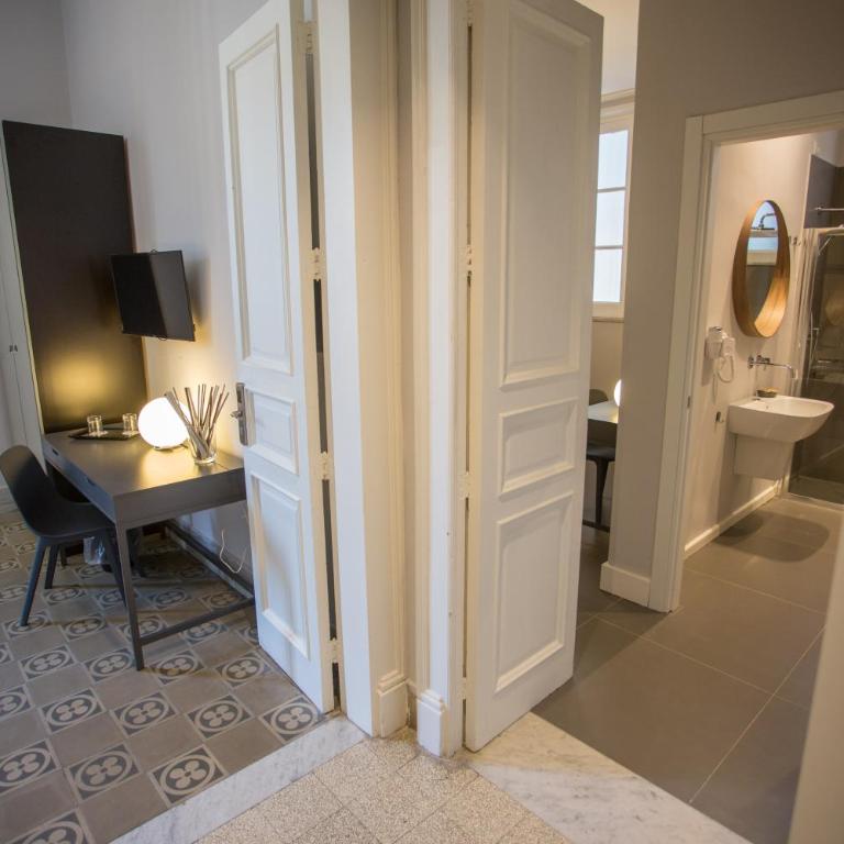 Re Vittorio De Luxe - Standard Family Room - 1