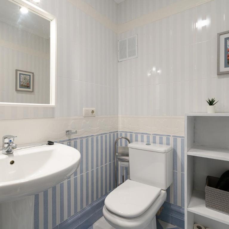 Maisuit apartment Malaga city center - Apartamento de 2 dormitorios - 23
