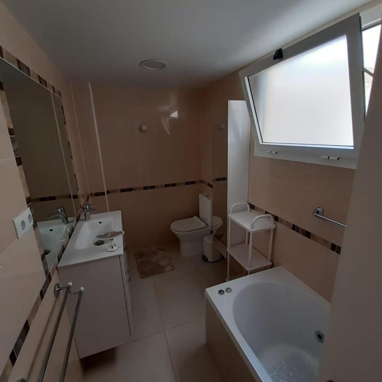 Modern huge appartement, just 100 m from the beach - Apartamento - 10