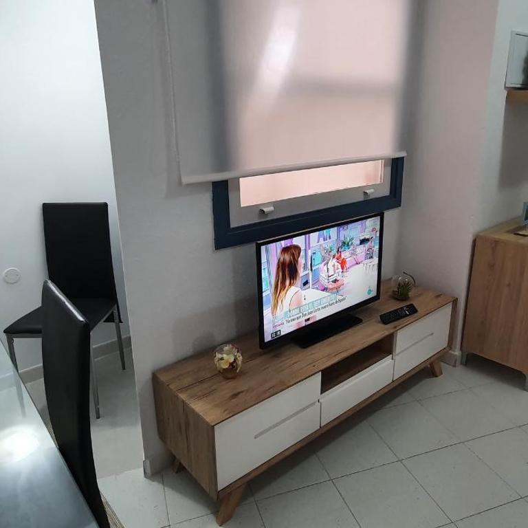 Fabulous 2-bedroom apartment right on the beach of Los Crstianos - Apartamento de 2 dormitorios - 41
