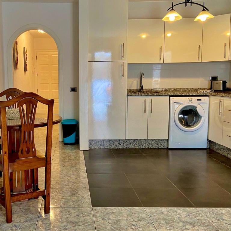 Victoria Court Modern 1 Bed Apartment Los Cristianos Tenerife - Apartamento - 17