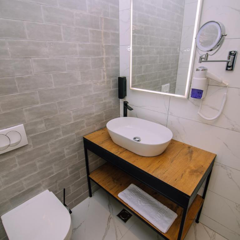 Hotel Salis - Superior Apartman - 8
