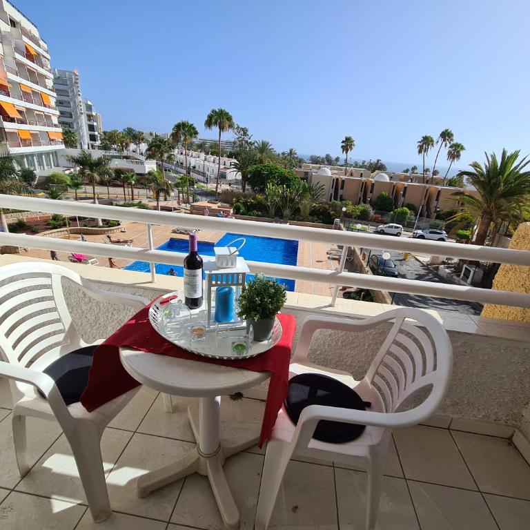 Borinquen only 280 meters to the beach, balcony with sea view, heated pool, Wifi - Estudio con vista al océano - 3