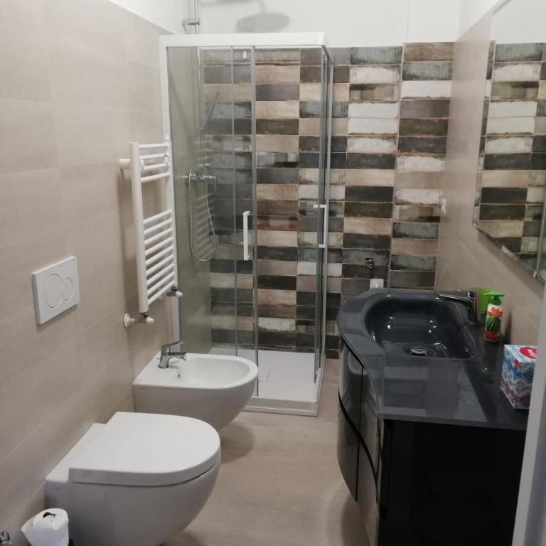 Via della Salvia - Camera Quadrupla con Bagno Privato - 3