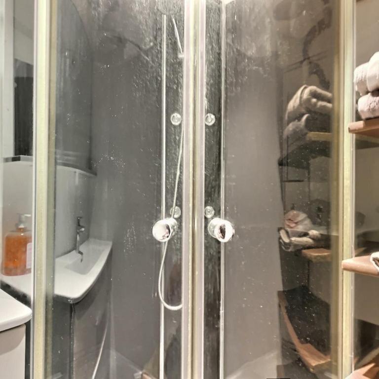 Des appartements au calme dans un immeuble historique - Appartement 1 Chambre - 6
