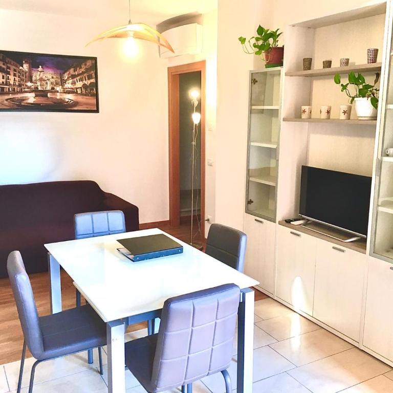 Apt 23 Residence delle Rose - Appartamento con 2 Camere da Letto - 13