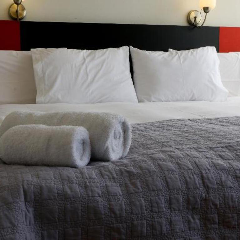 Hotel Plaza Ñuñoa - Habitación Cuádruple con balcón - 4
