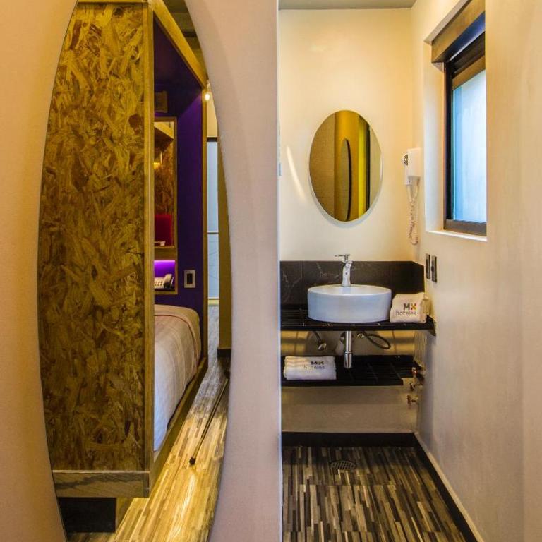Hotel MX mas roma CDMX, Trademark Collection by Wyndham - Standard Room with Two Queen Beds - Non-Smoking - 1