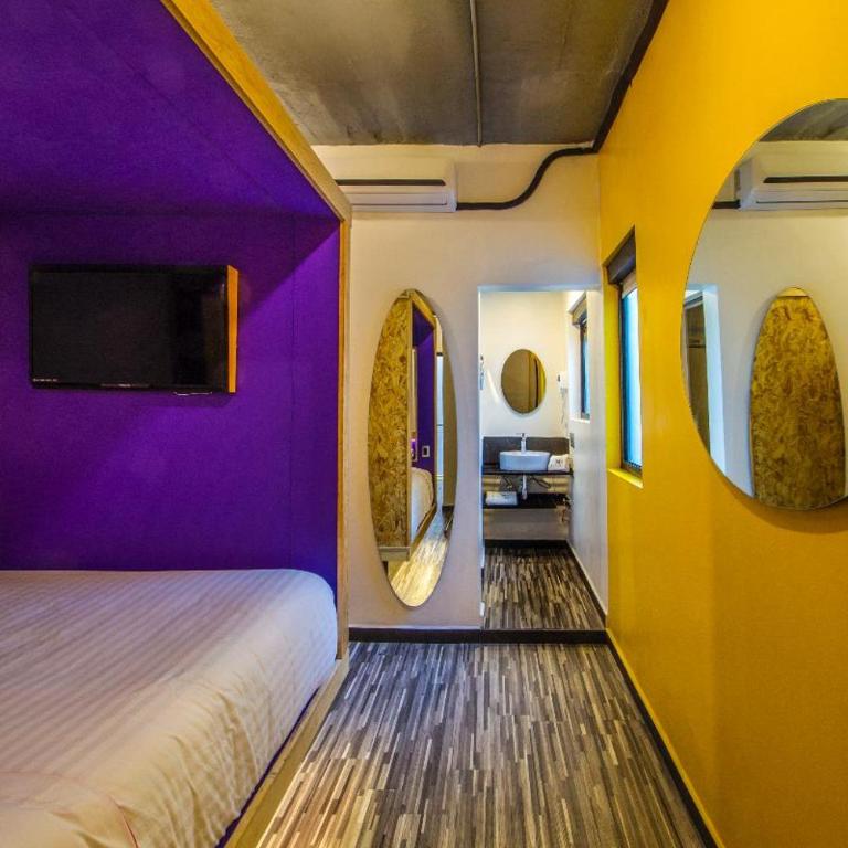 Hotel MX mas roma CDMX, Trademark Collection by Wyndham - Standard Room with Two Queen Beds - Non-Smoking - 2