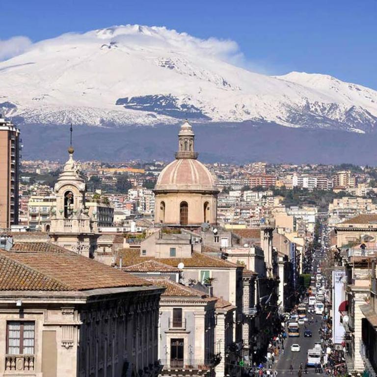 La Palma Loft Located in the Heart of Catania - One-Bedroom House - 14