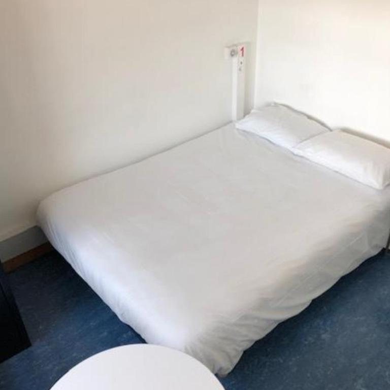 Auberge de Jeunesse HI Paris Yves Robert - Chambre Double avec Salle de Bains Privative - 3