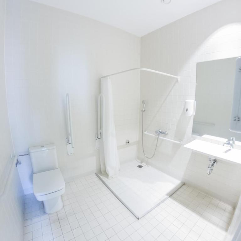 Sant Jordi Hostels Rock Palace - Bed in 6-Bed Female Dormitory Room - 1