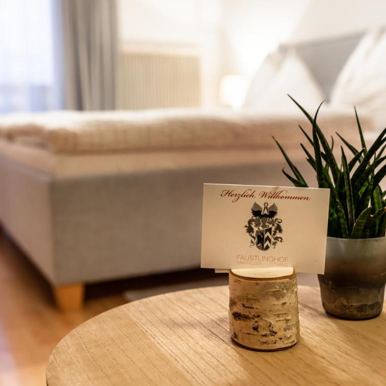 Faustlinghof - Doppelzimmer mit Balkon - 1