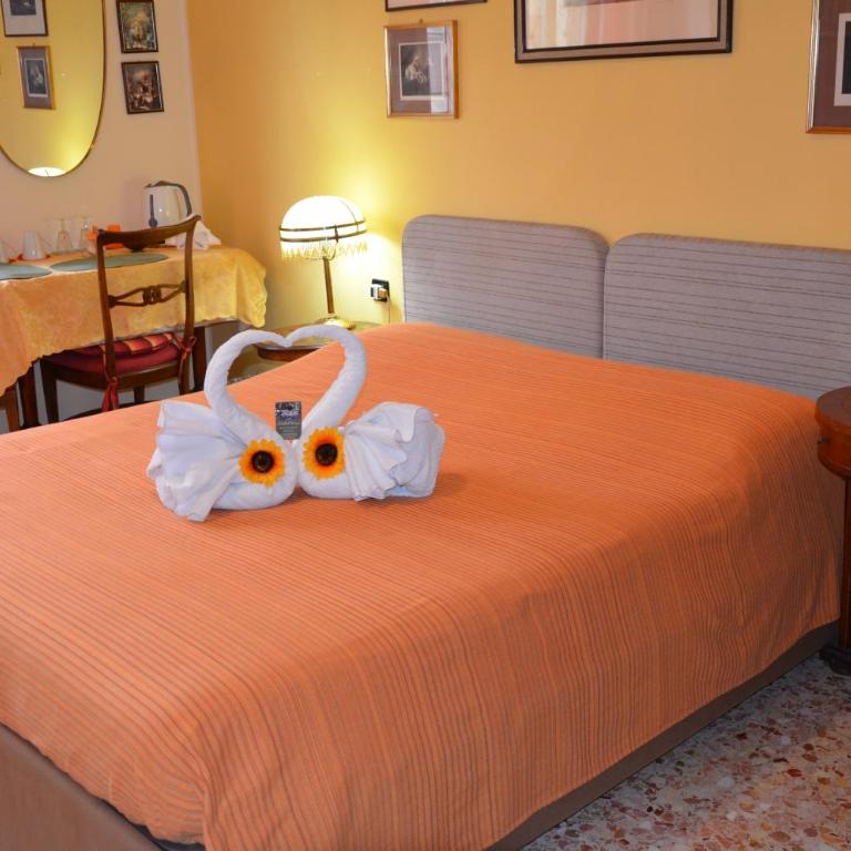 B&B Villa Olmo - Double or Twin Room - 1