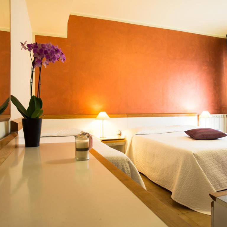 Hotel Roma - Camera Tripla - 1