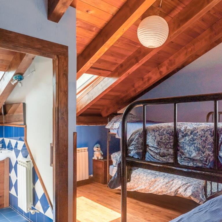 Albergue A'Noguera - Bed in 4-Bed Dormitory Room - 1
