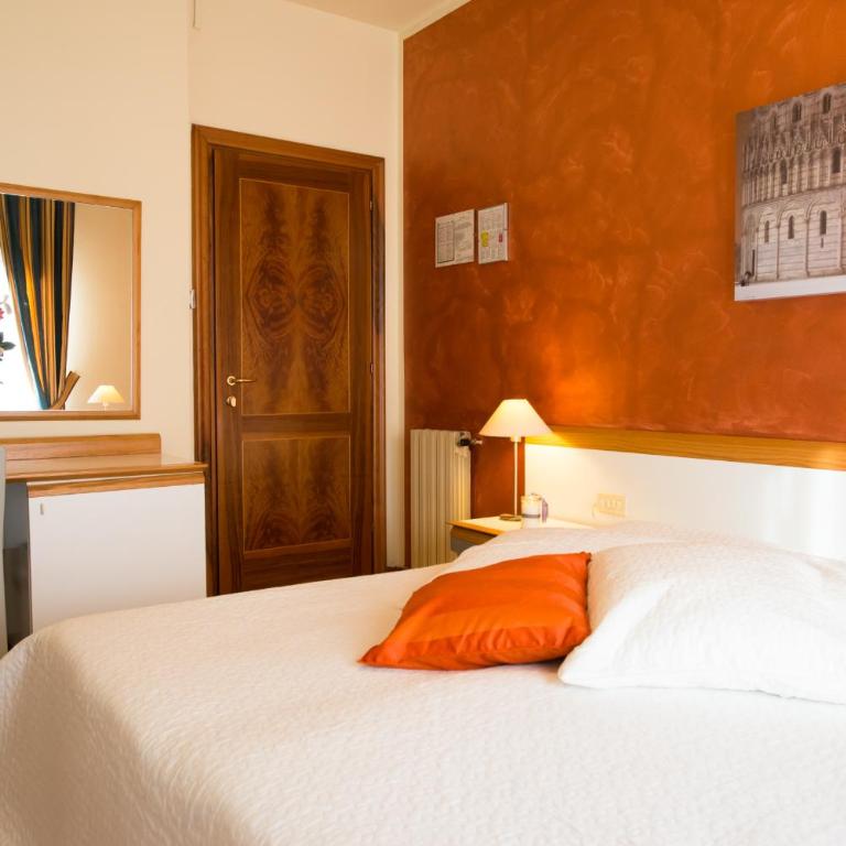 Hotel Roma - Camera Matrimoniale - 1