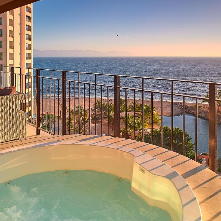 Grand Venetian Beachfront Condos - Apartamento Superior - 1