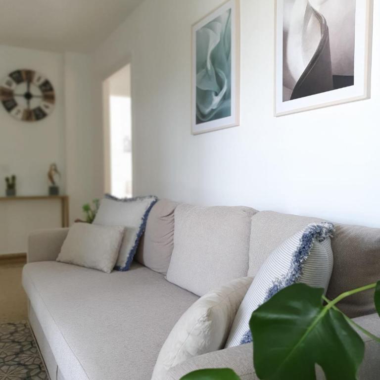 Seaview Apartment - Two-Bedroom Apartment - 10