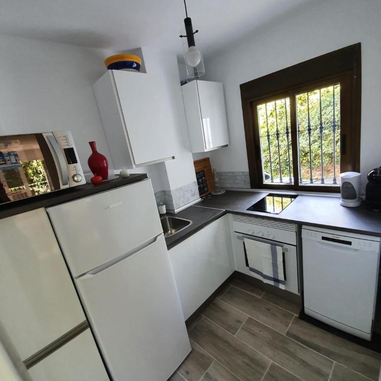 Seaview Apartment - Two-Bedroom Apartment - 32