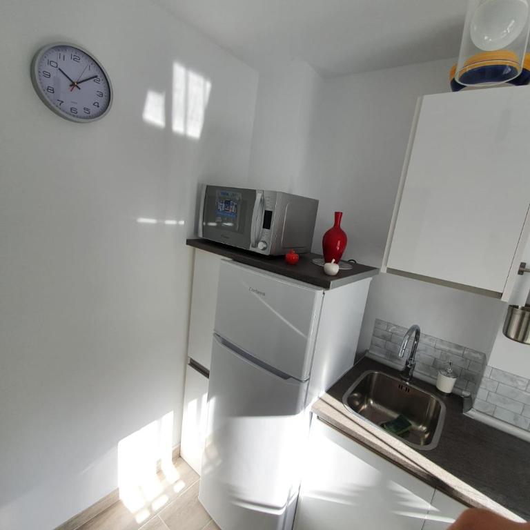 Seaview Apartment - Two-Bedroom Apartment - 34