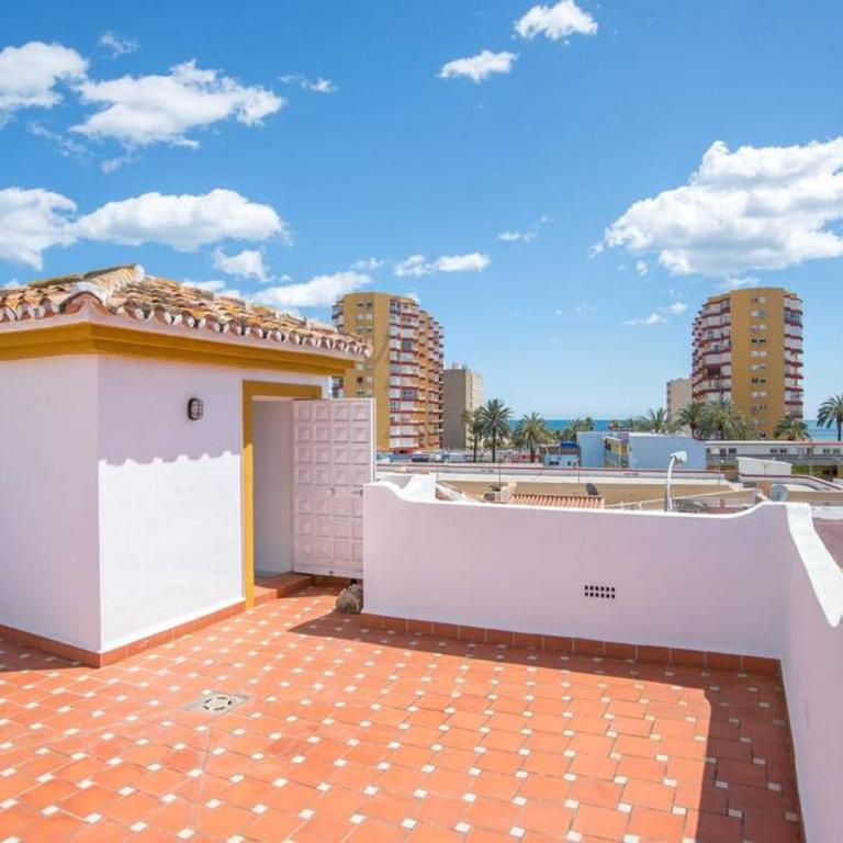 Villa Marina Benalmadena - 5 min walk to the beach, heated pool, spa, 5 bedrooms - Villa con piscina privada - 30