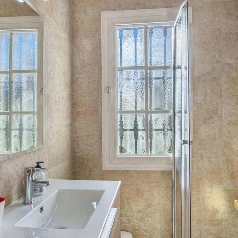 Villa Marina Benalmadena - 5 min walk to the beach, heated pool, spa, 5 bedrooms - Villa con piscina privada - 25