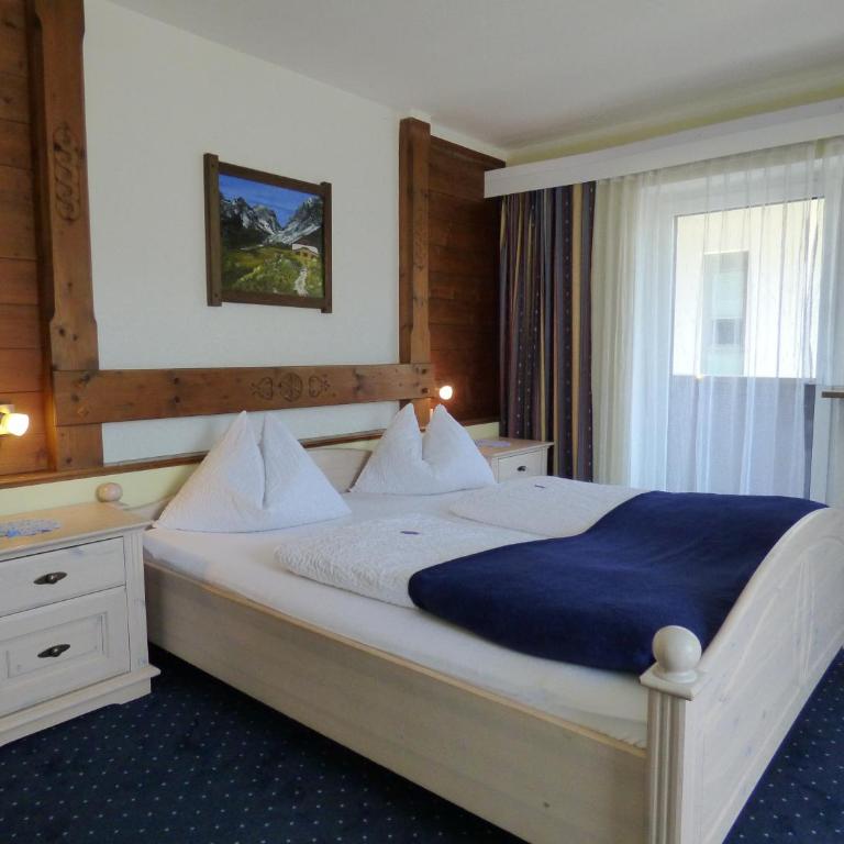 Panoramahotel - Doppelzimmer mit Balkon - 2