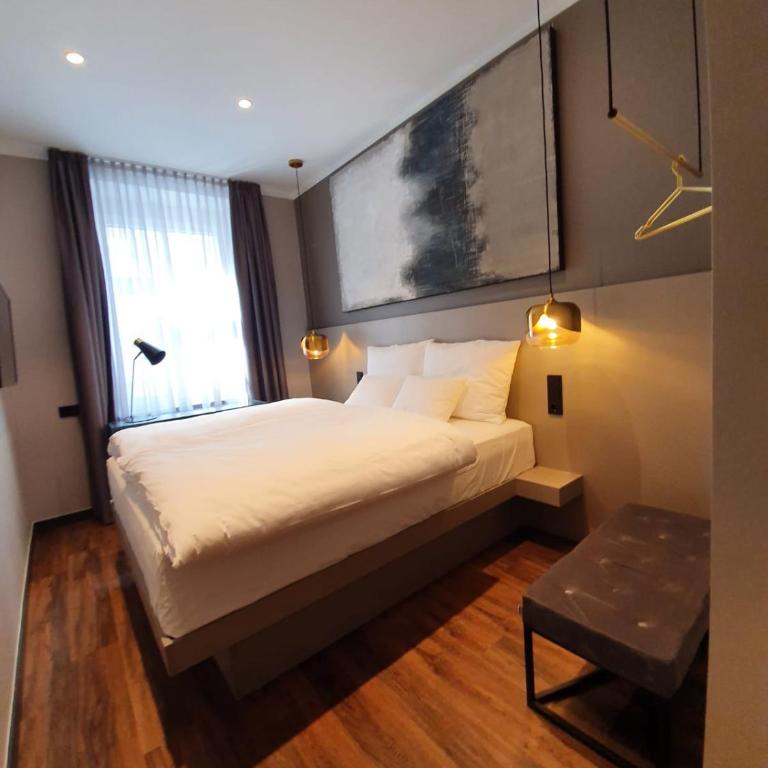 Munich Rooms Hotel - Zimmer mit Queensize-Bett - 11