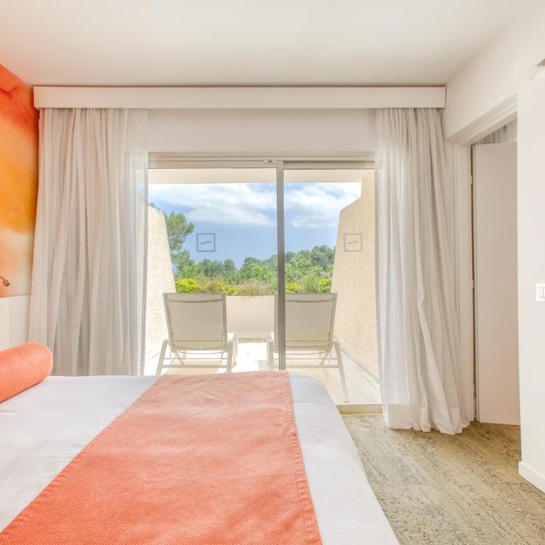 Hotel Restaurant La Vague de Saint Paul - Suite avec Terrasse - Vue sur Piscine - 8