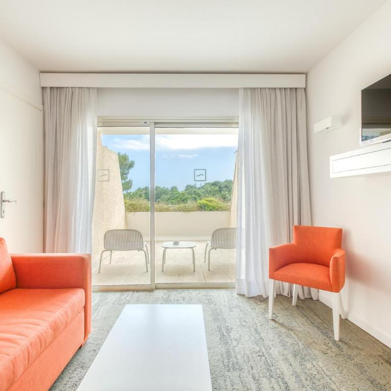 Hotel Restaurant La Vague de Saint Paul - Suite avec Terrasse - Vue sur Piscine - 7