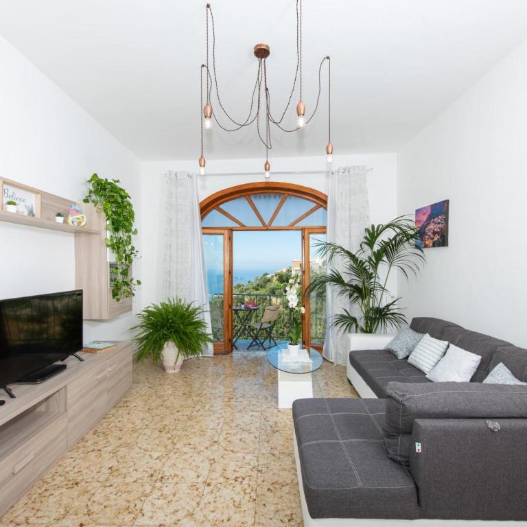 Villa genny and emily - Two-Bedroom Apartment with Sea View - 8