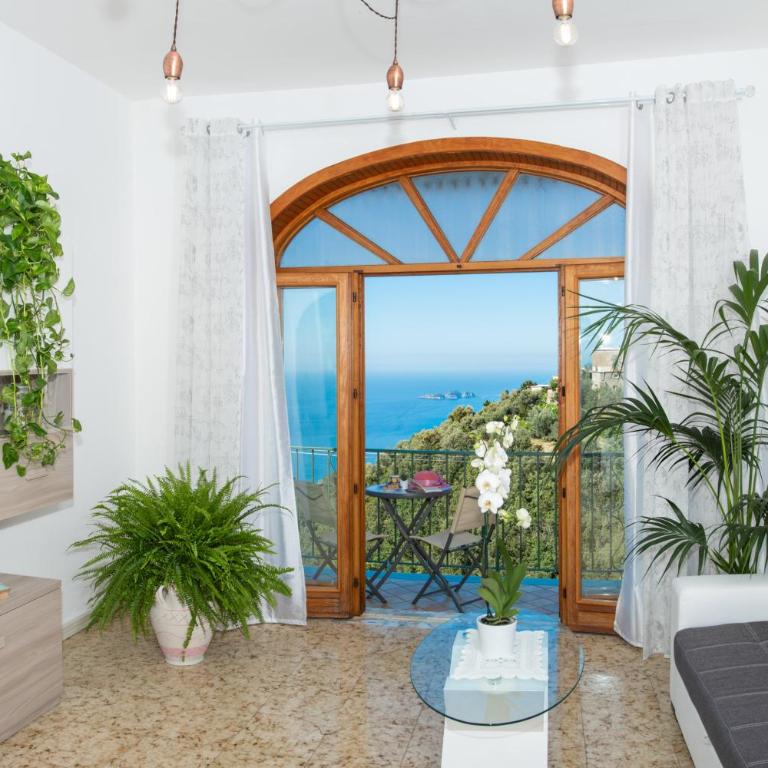 Villa genny and emily - Two-Bedroom Apartment with Sea View - 4