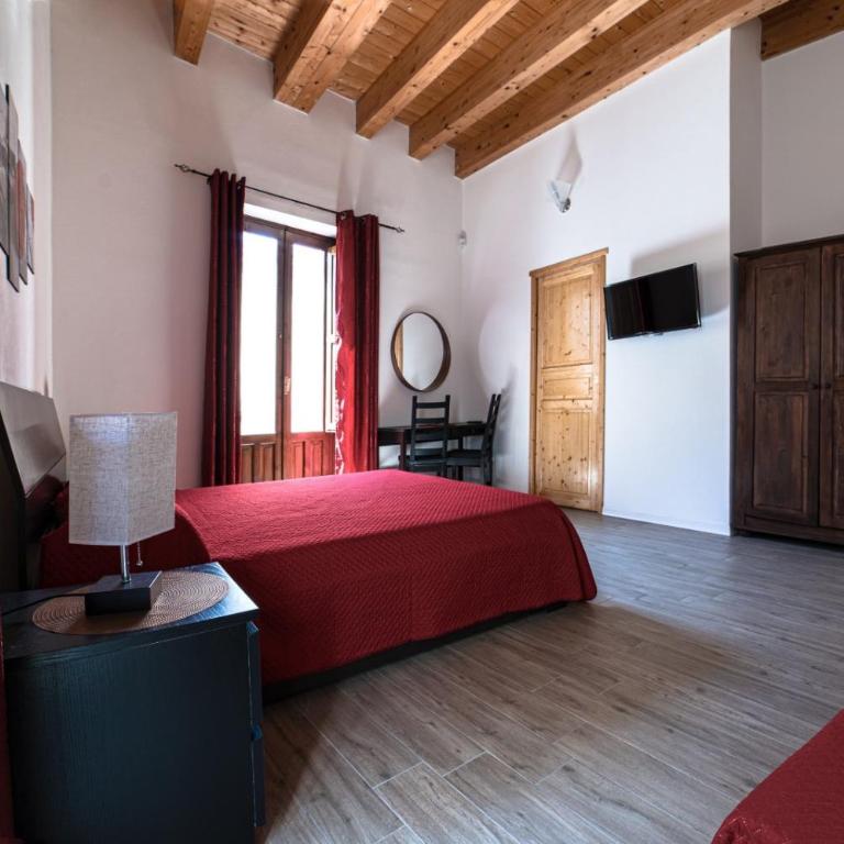 Decadracma rooms - Ampia Camera Matrimoniale - 9