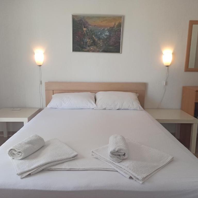 Apartment's Meti - Deluks Dvokrevetna Soba sa Bračnim Krevetom i Tušem - 19
