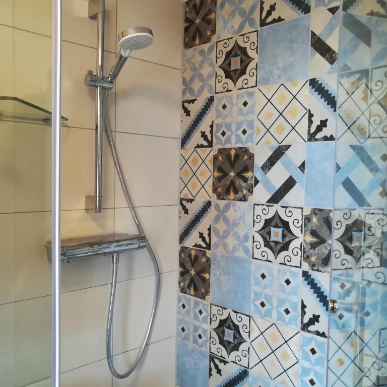 Urban by BestChoice - FREE Parking - Self Check-in - Apartment - 6