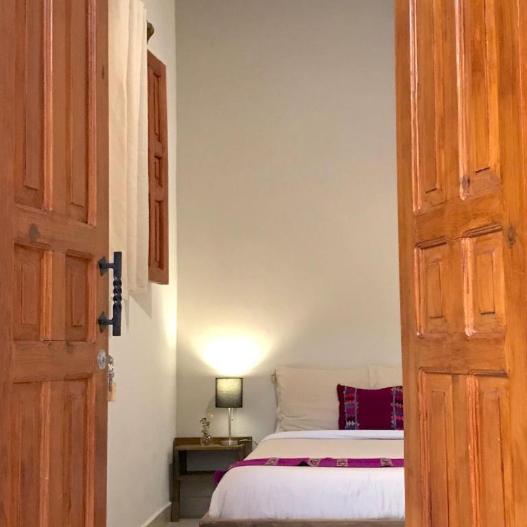 Hotel Casa Azabache - Double Room with Shared Bathroom - 11