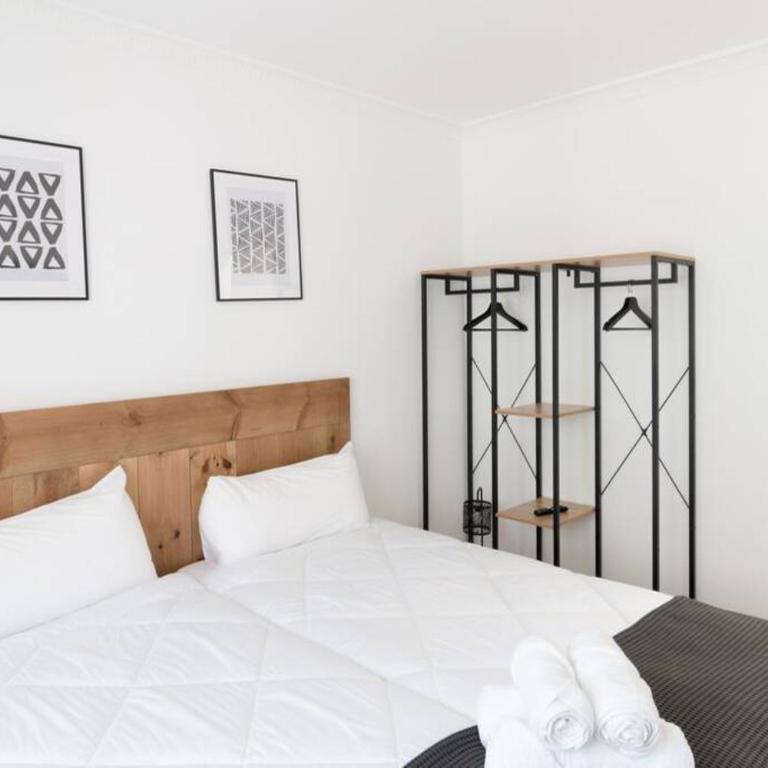 Town Hall - Two-Bedroom Apartment - 14