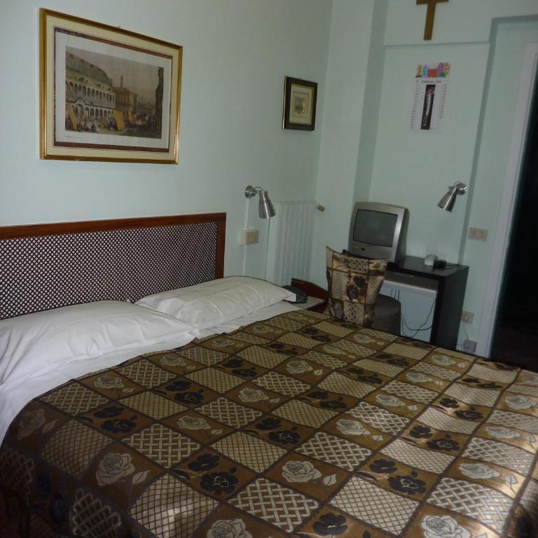 Albergo Junior - Camera Matrimoniale/Doppia con Letti Singoli con Bagno in Comune - 3