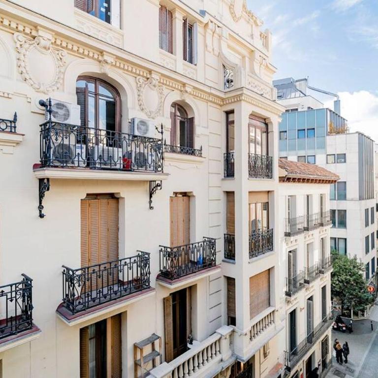 Espectacular Apto. Centro de Madrid C/Infantas 3-6 by Batuecas - Apartamento de 3 dormitorios - 28