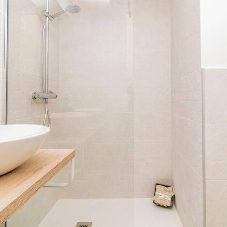 Exclusivo Apartamento en Chamberí Fernando El Católico by Batuecas - Two-Bedroom Apartment - 9