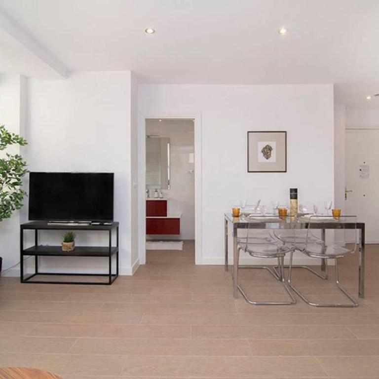 Deslumbrante Apartamento en Plaza España, by Batuecas - Two-Bedroom Apartment - 27