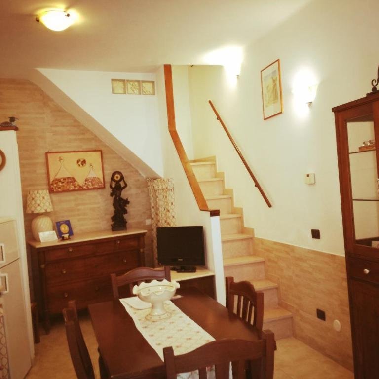 Miratrulli Apartment & Trullo dell'Aia - Appartamento su 2 Livelli con 2 Camere da Letto - 6